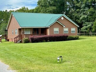 178 Lazy Oak Ln, Picayune, MS 39466