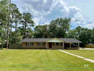 617 Garrett St, Brewton, AL 36426