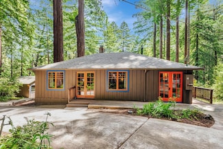 855 Dearborn Park Rd, Pescadero, CA 94060