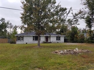 374 Sid Ln, Lake Charles, LA 70611