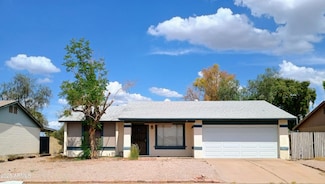 9221 N 63rd Dr, Glendale, AZ 85302