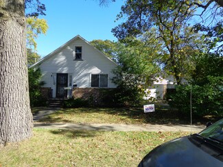 2100 Reynolds St, Muskegon, MI 49444