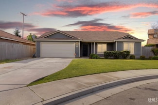 9209 Rockefeller St, Bakersfield, CA 93311