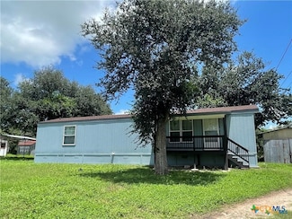 349 N Jefferson St, Goliad, TX 77963