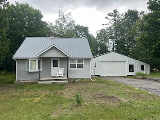 570 Division St, de Tour Village, MI 49725