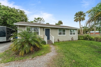 2211 N 44th St, Fort Pierce, FL 34946