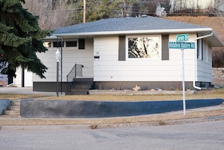 12 Curve Dr, Havre, MT 59501