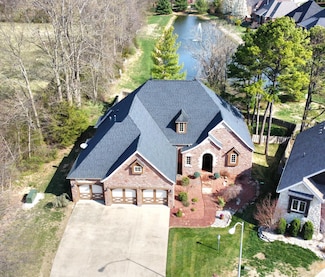 801 E Tracker Rd, Nixa, MO 65714