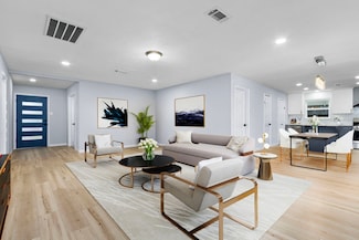 3306 Crestdale Dr, Houston, TX 77080