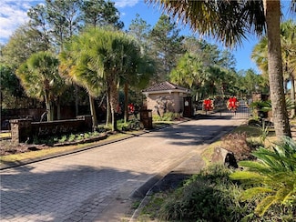 2940 Canary Island Dr, Mobile, AL 36695