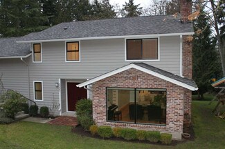 5227 W Mercer Way, Mercer Island, WA 98040