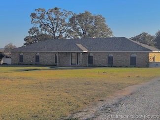 12565 White Rose Rd, Marietta, OK 73459