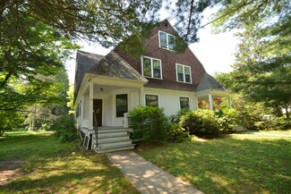 29 Summer St Unit 33, Amherst, MA 01002