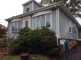 982 Sea St, Quincy, MA 02169