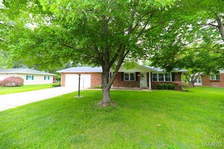 305 Warson Ln, Granite City, IL 62040
