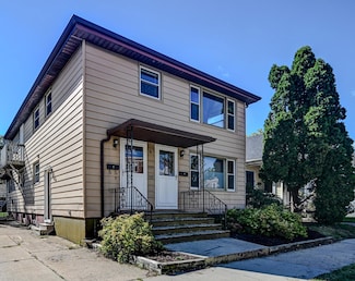 6 N 4th St Unit 4, Madison, WI 53704
