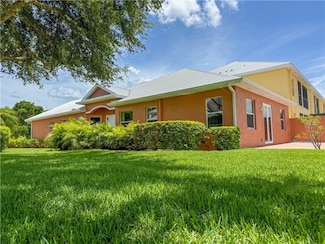 4565 Bridgepointe Way Unit 142, Vero Beach, FL 32967