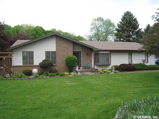 594 Stearns Rd, Churchville, NY 14428