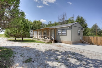 8318 State Highway 43, Seneca, MO 64865