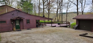 25 Edgewood Rd, Perrysville, OH 44864