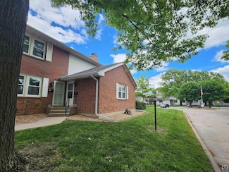 2020 Greenbriar Dr, Emporia, KS 66801