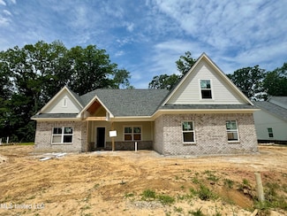 6579 Grand Oak Ln, Southaven, MS 38672