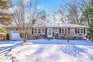 52 Hemlock St, East Walpole, MA 02032