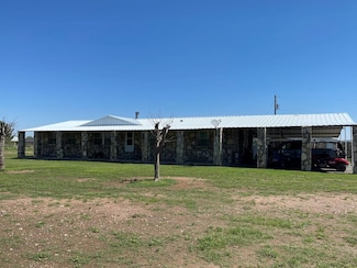 2409 Covey Ln, Alpine, TX 79830