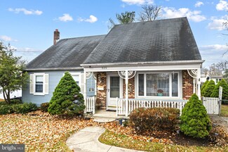 525 Austin Ave, Barrington, NJ 08007