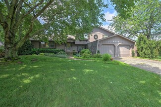 4539 Palmer Ct, Decatur, IL 62526