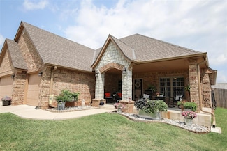 2703 Eagle Lake Dr, Blanchard, OK 73010