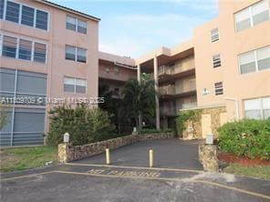 2861 Somerset Dr Unit 107, Lauderdale Lakes, FL 33311