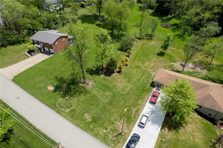 109 Valley View Dr, Venetia, PA 15367