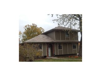 16814 E 41st St S, Independence, MO 64055