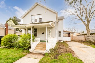 12 Parkway St, Niles, MI 49120