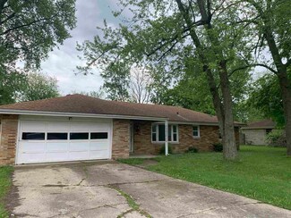 4322 N Rosewood Ave, Muncie, IN 47304