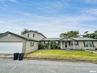 52 Chickasaw Dr, McClure, IL 62957