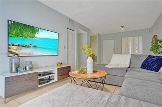 1490 W 42nd Place Unit 202, Hialeah, FL 33012