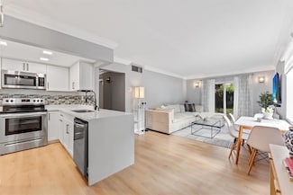 8617 SW 68th Ct Unit 2, Pinecrest, FL 33156