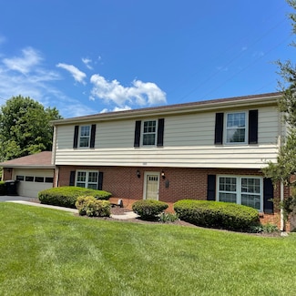 4817 Easthill Dr, Roanoke, VA 24018