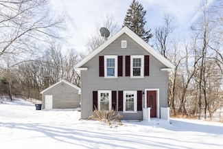 41 School St, Spencer, MA 01562