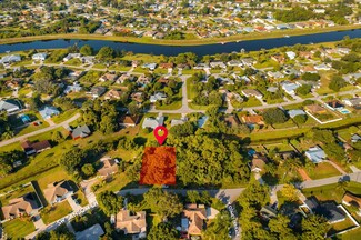 512 SW Sansom Ln, Port Saint Lucie, FL 34953