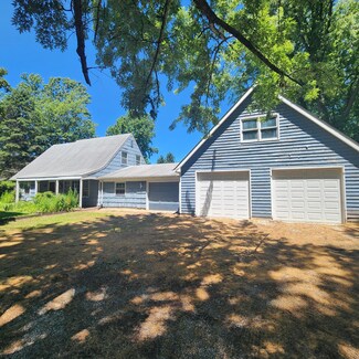 365 E Burdick Rd, Chesterton, IN 46304