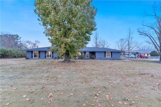 1003 W Price Ln, Rogers, AR 72758