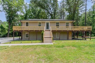 137 Fox Hunters Ln, Broadway, NC 27505