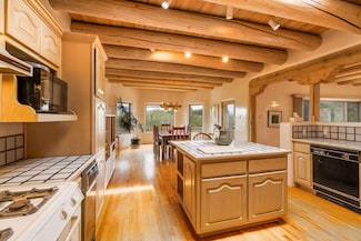 67A Blue Canyon Trail, Santa Fe, NM 87507