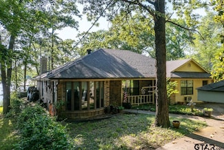 239 Callender Lake Dr, Murchison, TX 75778