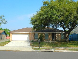 2207 Timberline Dr, Portland, TX 78374