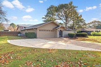 10111 Nadina Dr SE, Huntsville, AL 35803