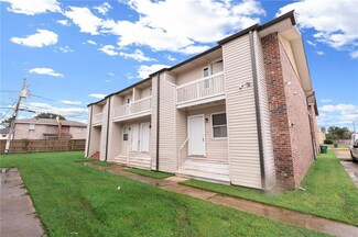717 Woodland Dr, La Place, LA 70068